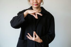 Para entender O Quadro Comum Europeu (CEFR) do A1 ao C2, é essencial saber que ele descreve seis níveis de proficiência lingu